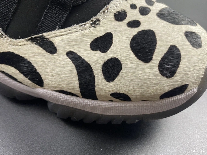 Air AR0715-010 Jordan 11 Animal Instinct 0212